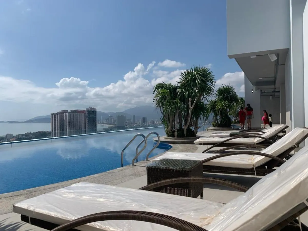 Апартаменты Scenia Bay Oceanfront By Housing Нячанг