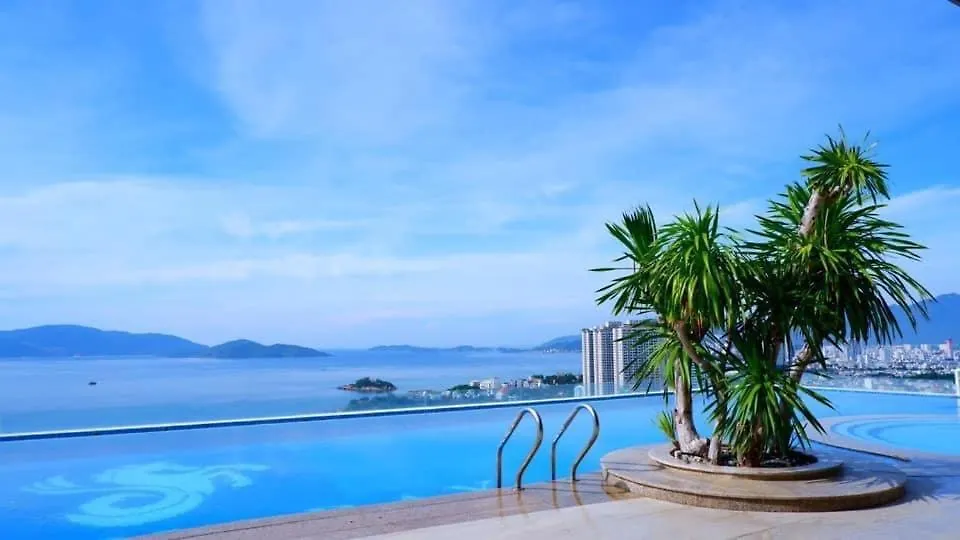 Апартаменты Scenia Bay Oceanfront By Housing Нячанг