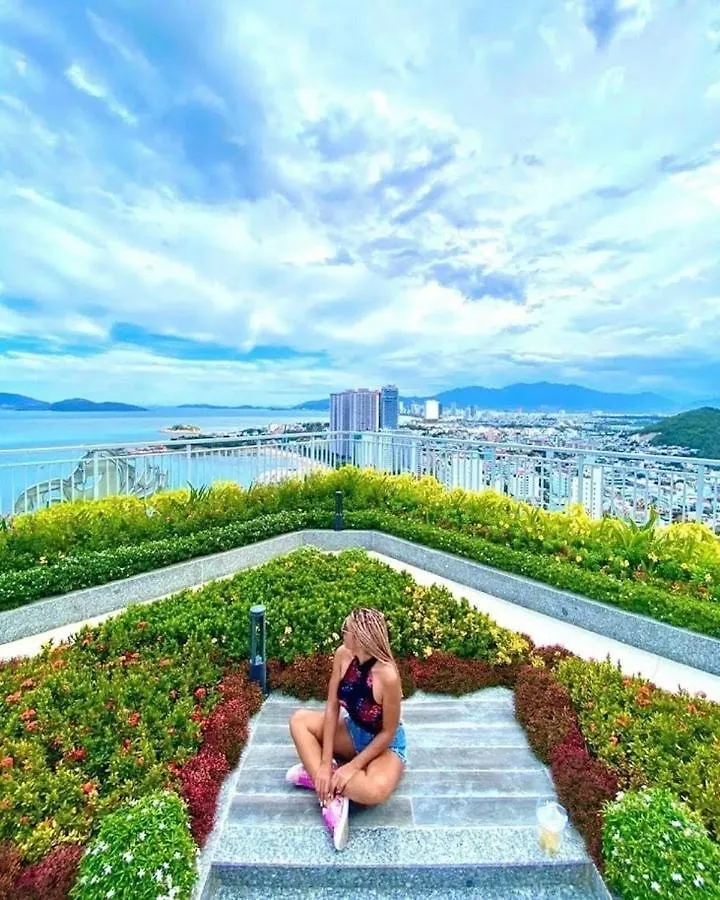 Апартаменты Scenia Bay Oceanfront By Housing Нячанг