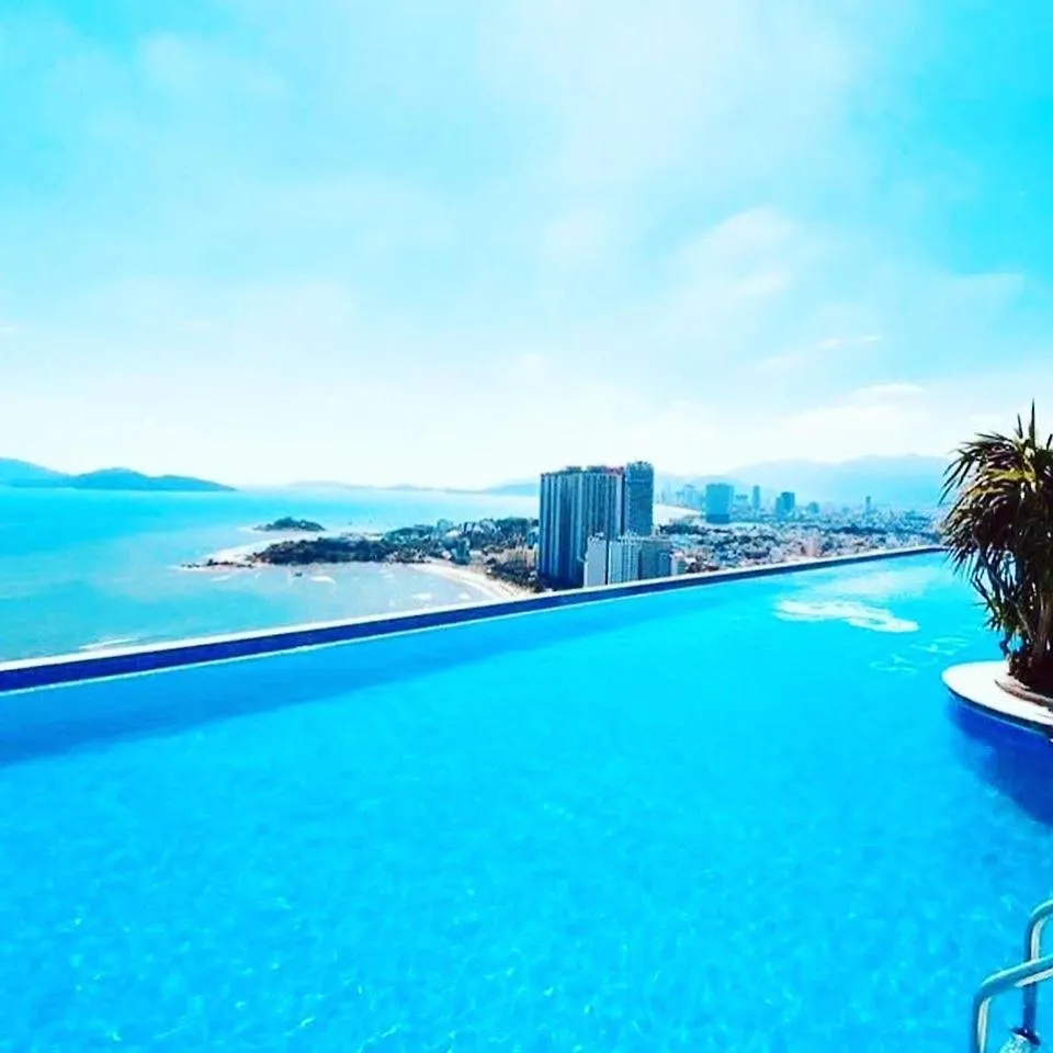 Апартаменты Scenia Bay Oceanfront By Housing Нячанг