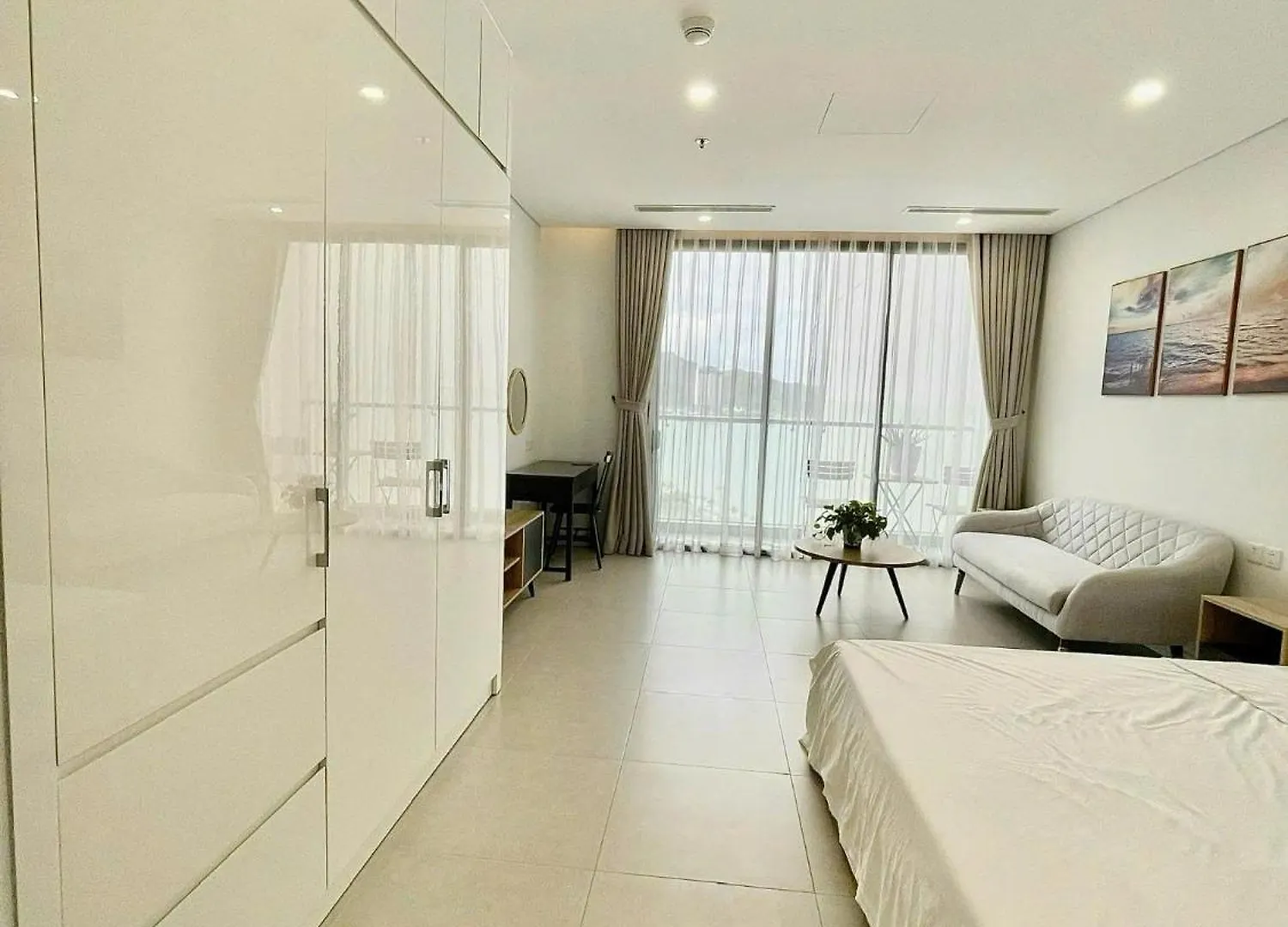 Scenia Bay Oceanfront By Housing Apartment Nha Trang