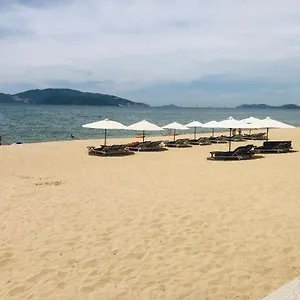 Ho Gold Coast O View Bien - Vivastay Нячанг